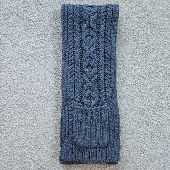 Banana Republic Merino Wool Chunky Cable Scarf with POCKETS - Picture 9 of 9